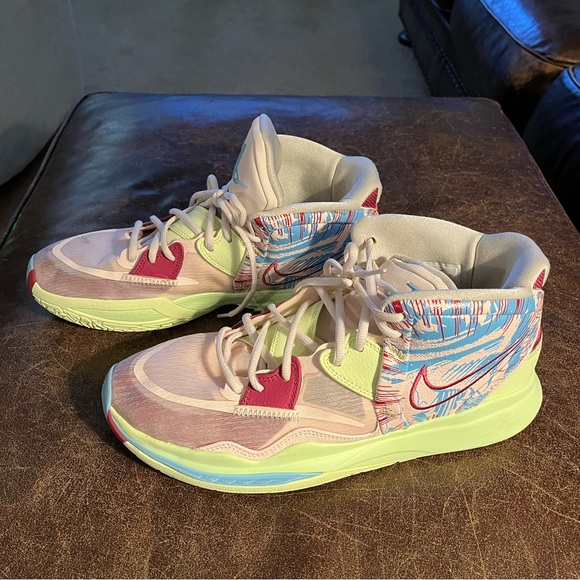 Nike 1 World 1 People Tennis Shoes CZO204-600 Men's 11.5 Preowned w/ Good Tread - Picture 3 of 7